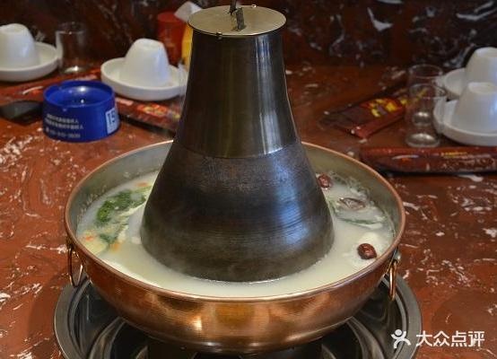 本来顺传统炭火铜锅(东兴路三院店)