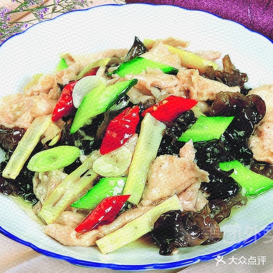 闻香大骨头焖面菜馆(明山路店)