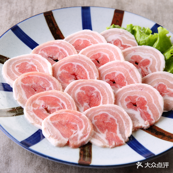 基家韩国料理木烤小肉(滨海空港宝龙店)