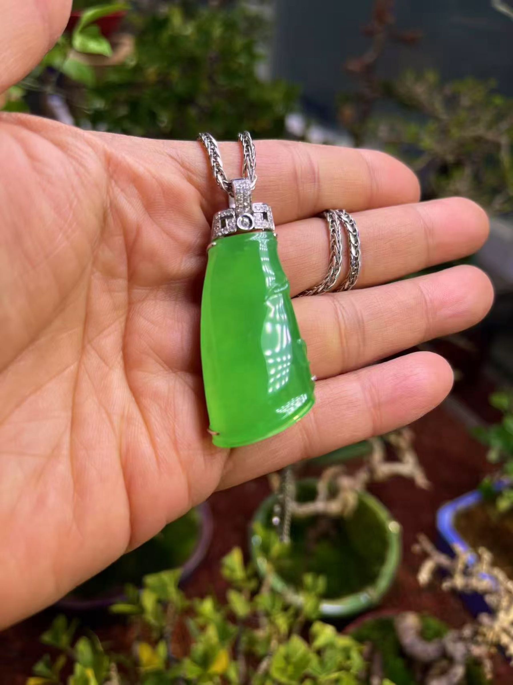 亿语珠宝翡翠回收