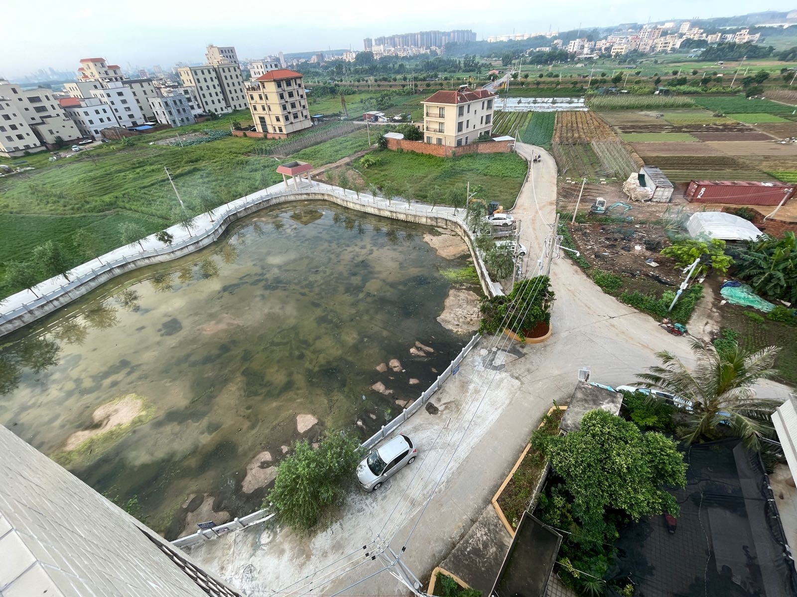 南山村八巷62号