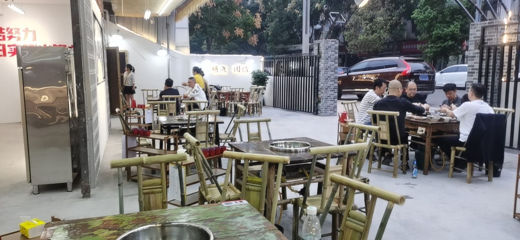赵荣国鳝鱼老火锅(资阳店)