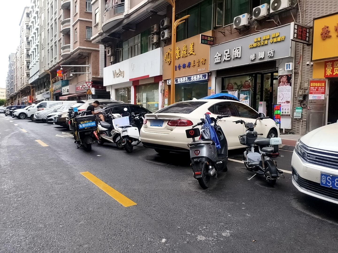康鼎美推拿按摩养生馆(珊美路店)环境