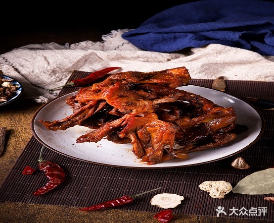 六鸭堂衢州鸭头(利港店)