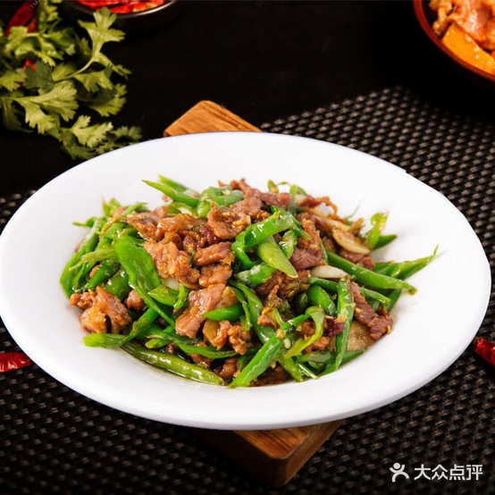 胡记加常菜(恒大商业中心店)
