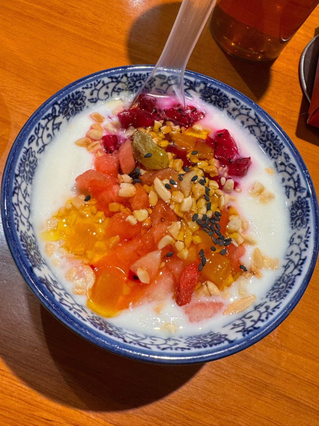 贺记烤羊排美食城环境