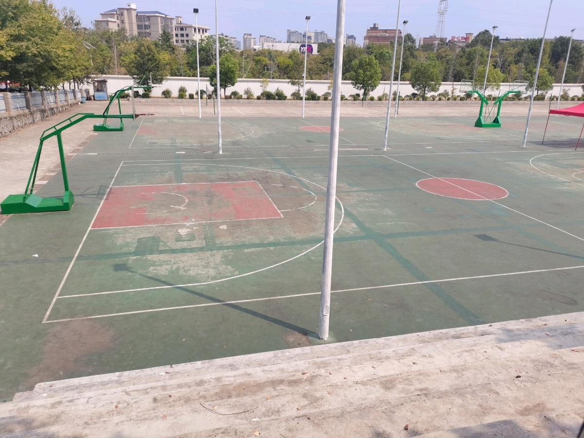南华大学(雨母校区)-篮球场