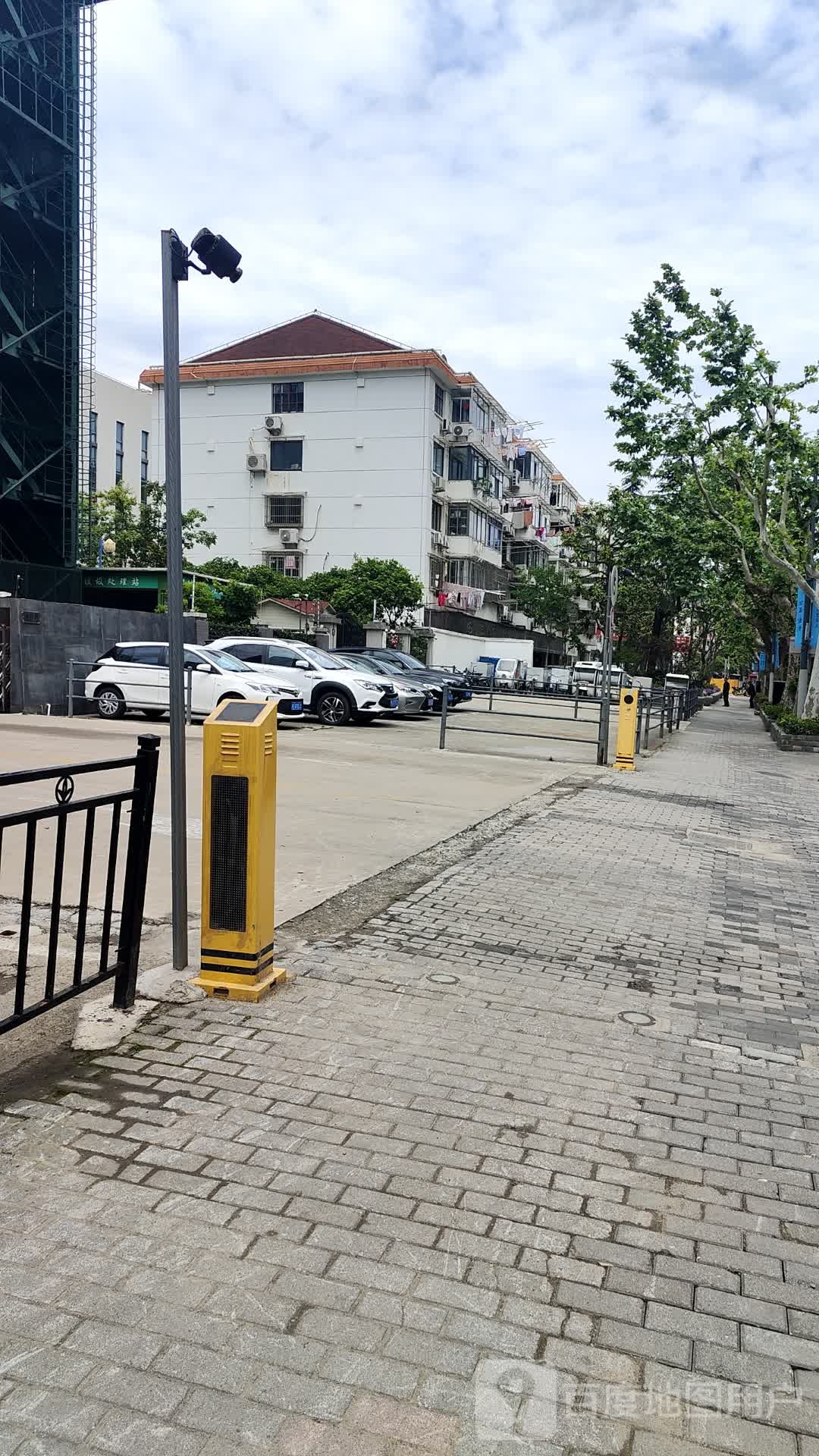 上海市消防协会南侧停车场-出入口