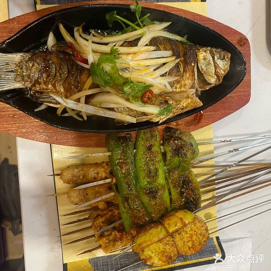 清真。亮子烧烤(金碧街店)