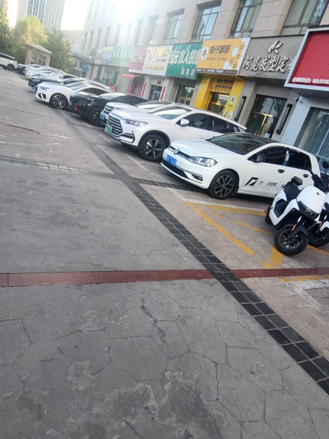 阿宽发型定制(晟锦华府店)