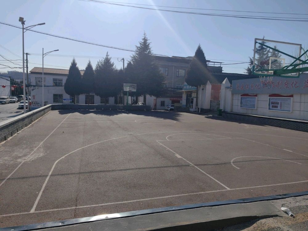 岗头村篮球场