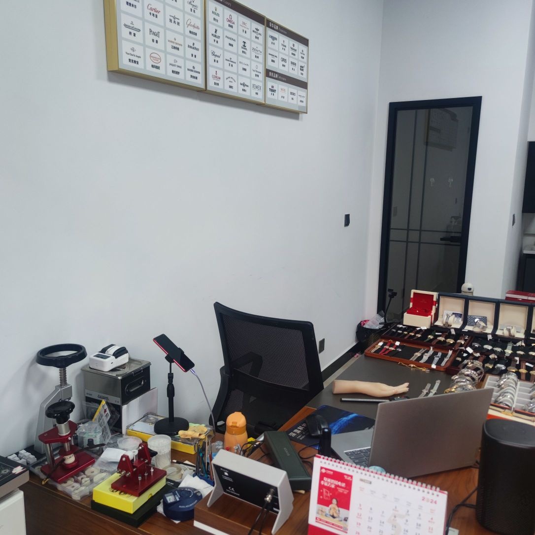 二奢名表手表维修回收