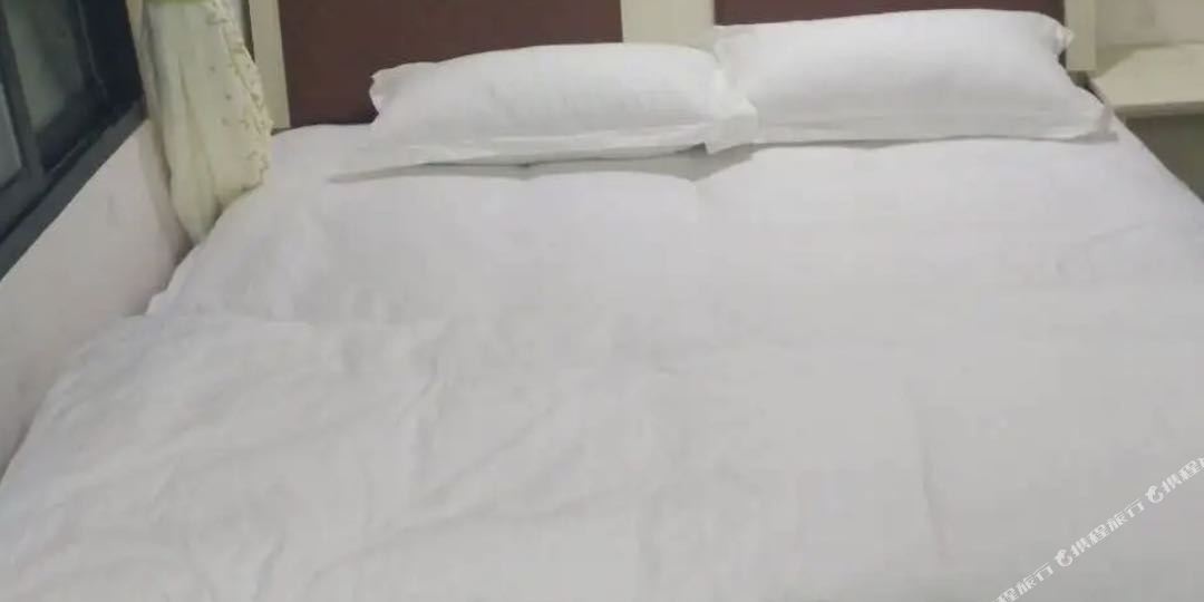 棉红宾馆(梅苑路店)