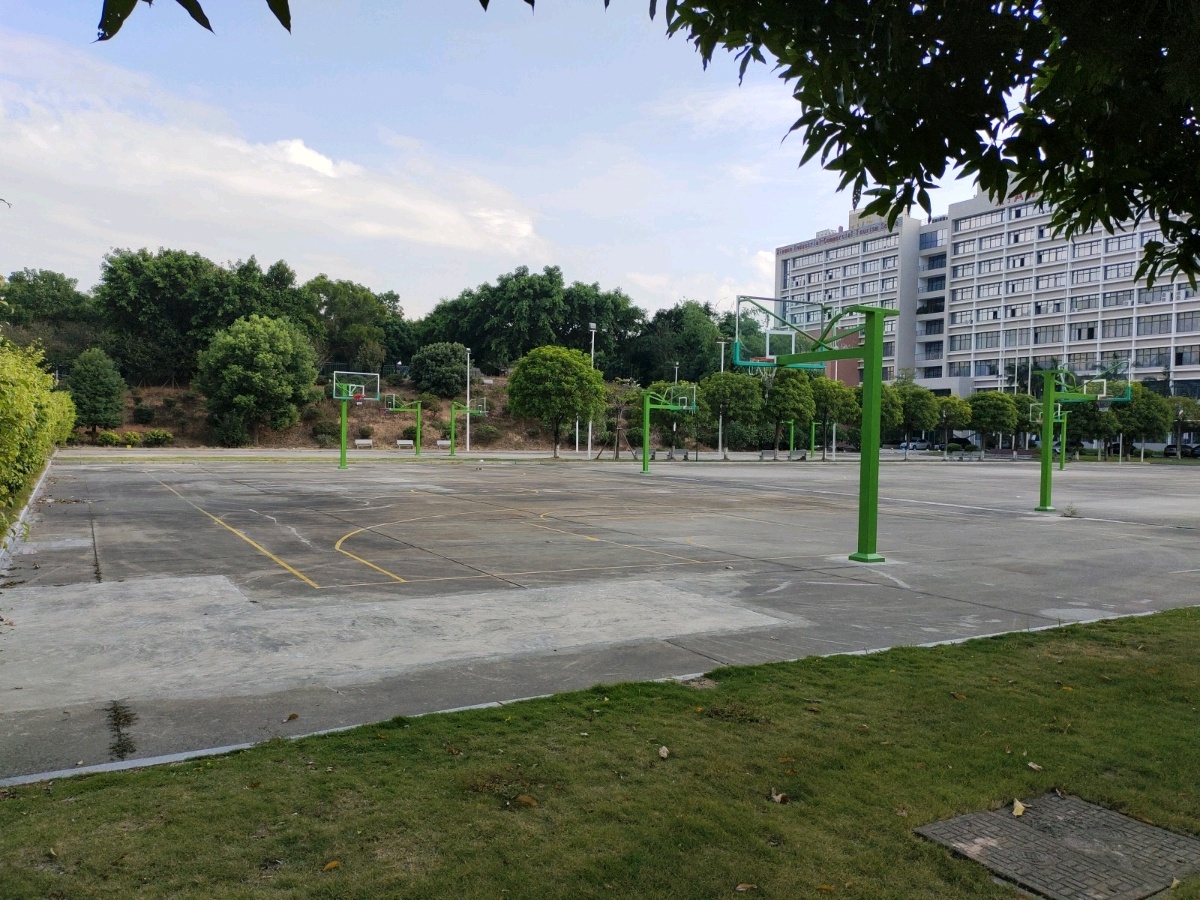 厦门华厦学院-篮球场