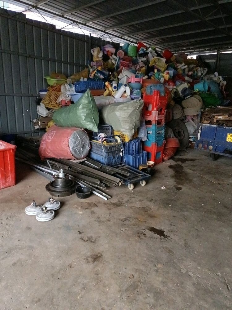 金梅回收废品站