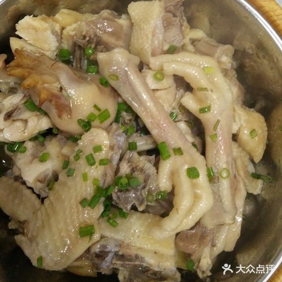 四明山湘菜馆(城中万达店)