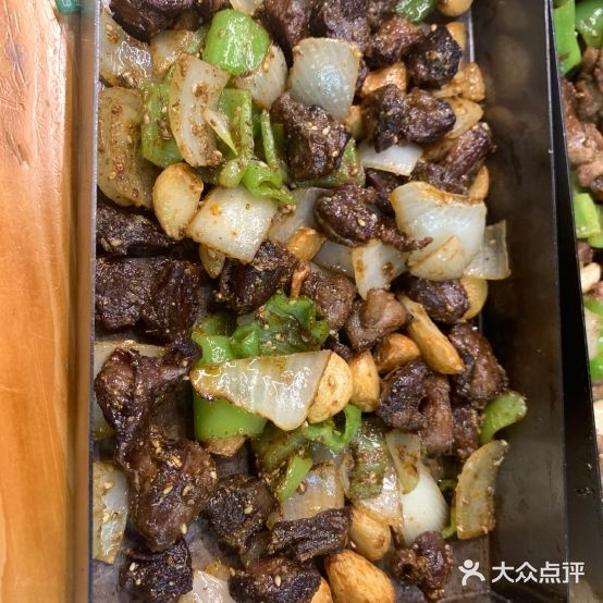 司马路鸡戳子肉烧烤家常菜(书院路万达广场店)