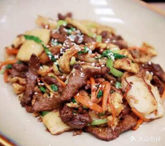 小胖湖烤肉饼拌面