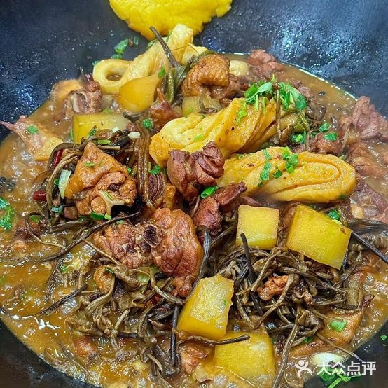 东北铁锅炖(禹洲阳光花城店)