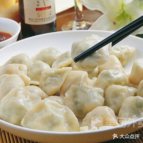 任品好面包饺子店