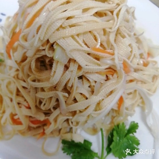 孙记牛尾牛排一锅香东北菜馆
