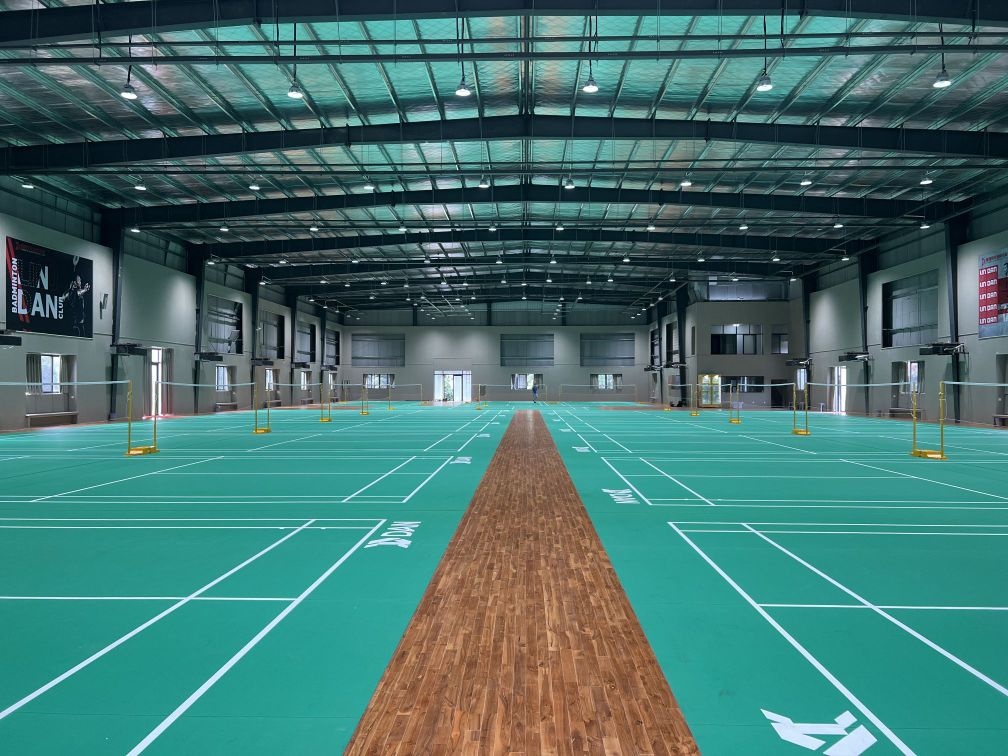 飞耀羽毛球俱乐部