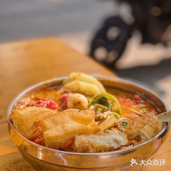真轩麻辣烫(勤业幼儿园店)