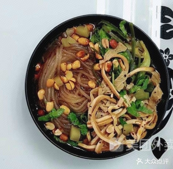 三国麻麻辣烫(马茂庄店)