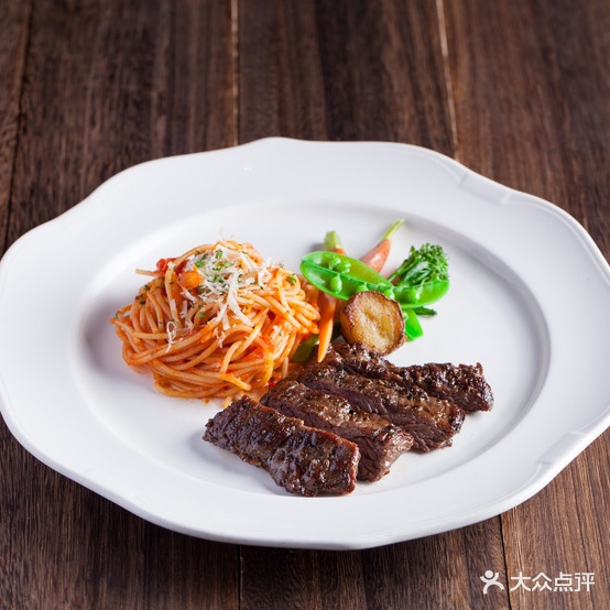食间·MQ牛排馆(亚泰新动力店)