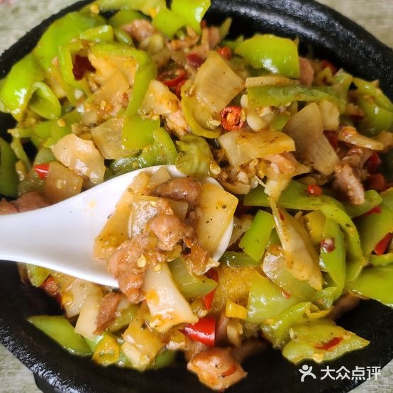 瀚青川菜锅巴饭(园辉新都店)