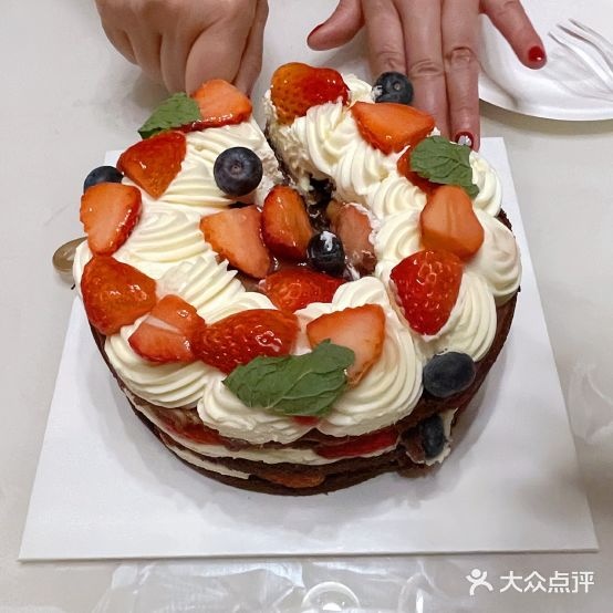 蜜桃家甜点生日蛋糕(世纪城店)