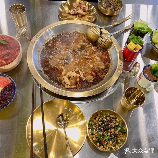 寇多金·页椒鱼火锅(万达金街店)