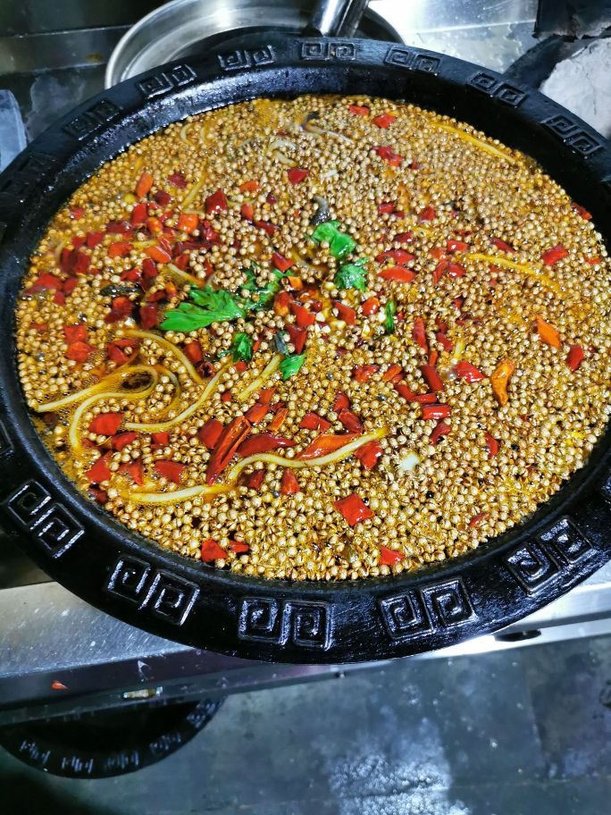重庆鲜菜火锅美蛙鱼