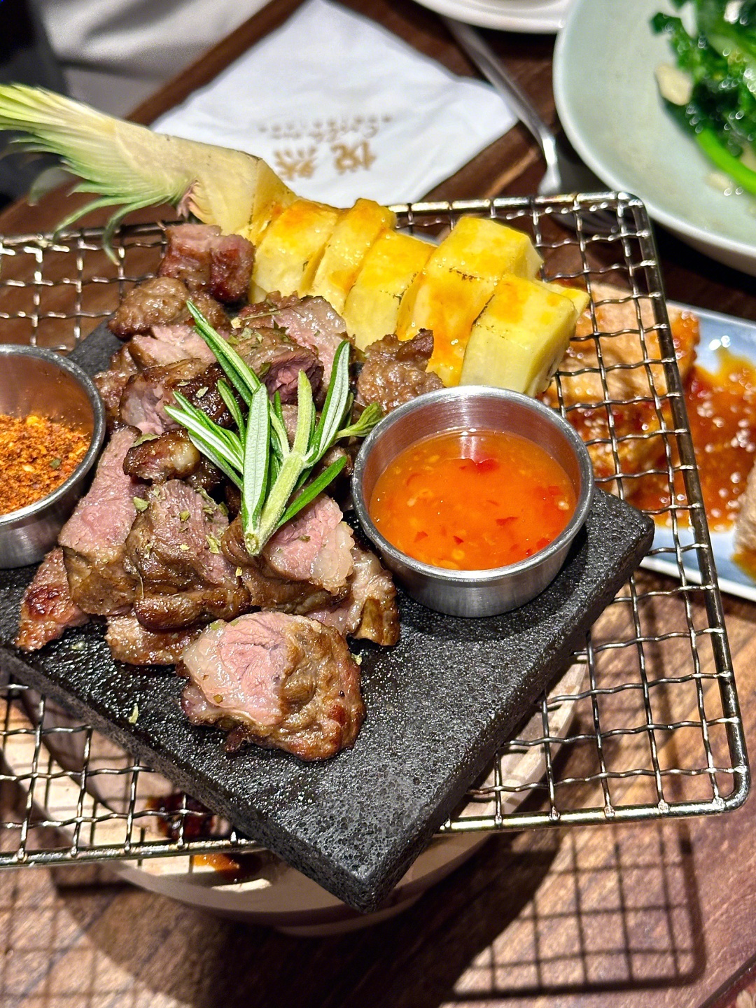 悦然融合餐厅(创基花园店)