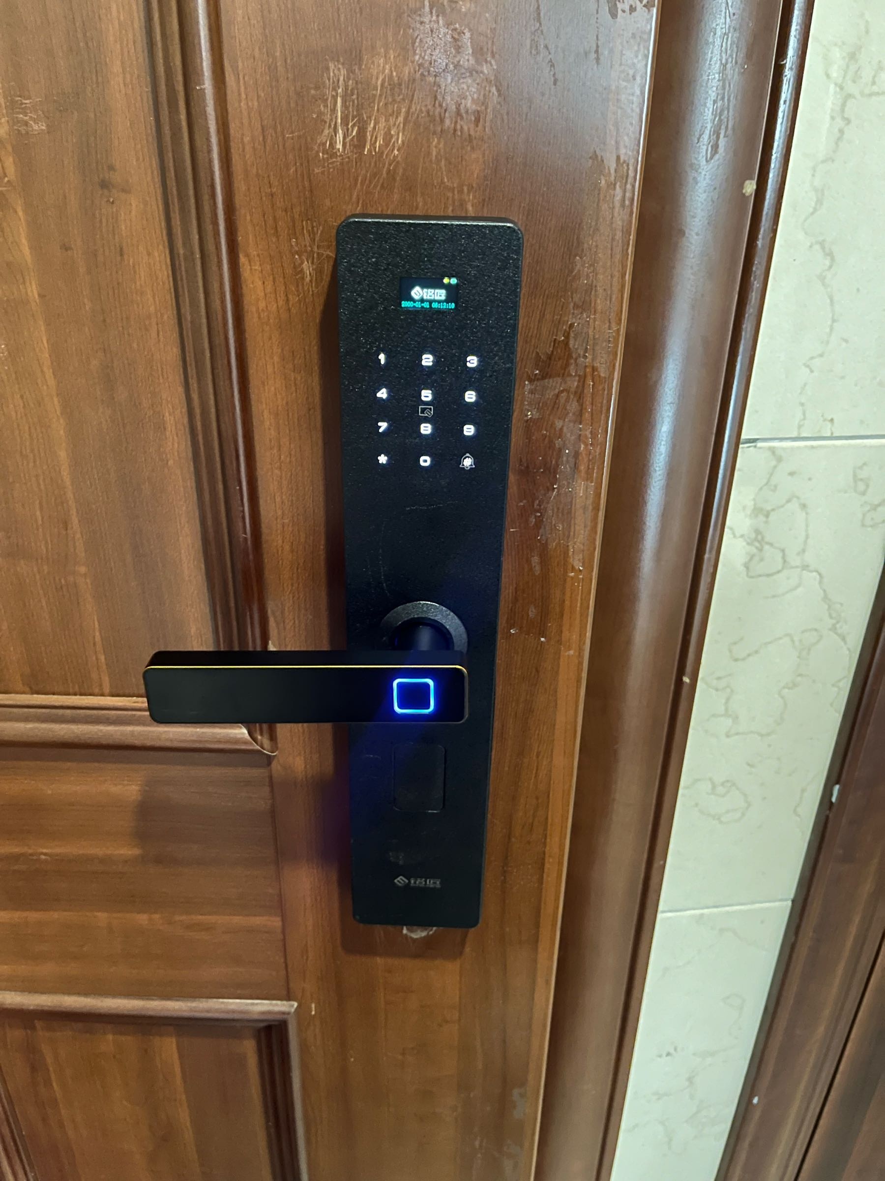 亿佳开锁换锁智能锁配汽车钥匙