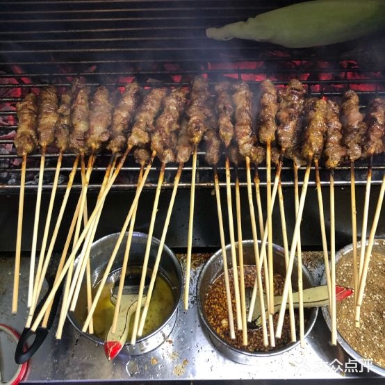 新疆买买提美味羊肉串(侨胜南路店)