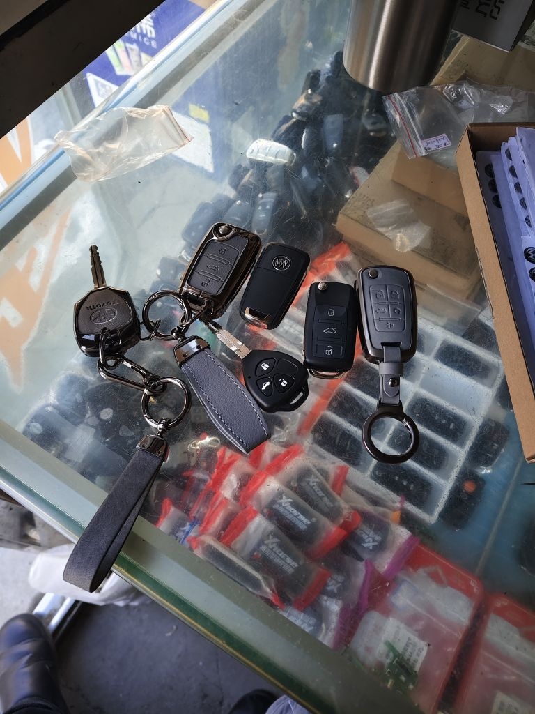 汽车钥匙·开锁换锁