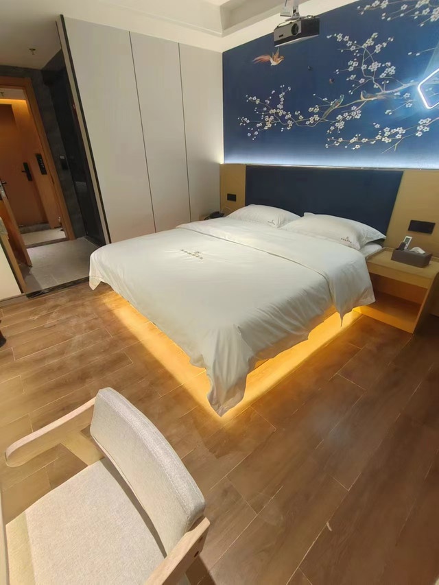 美宿·欢朋智能公寓(二马路美食街店)