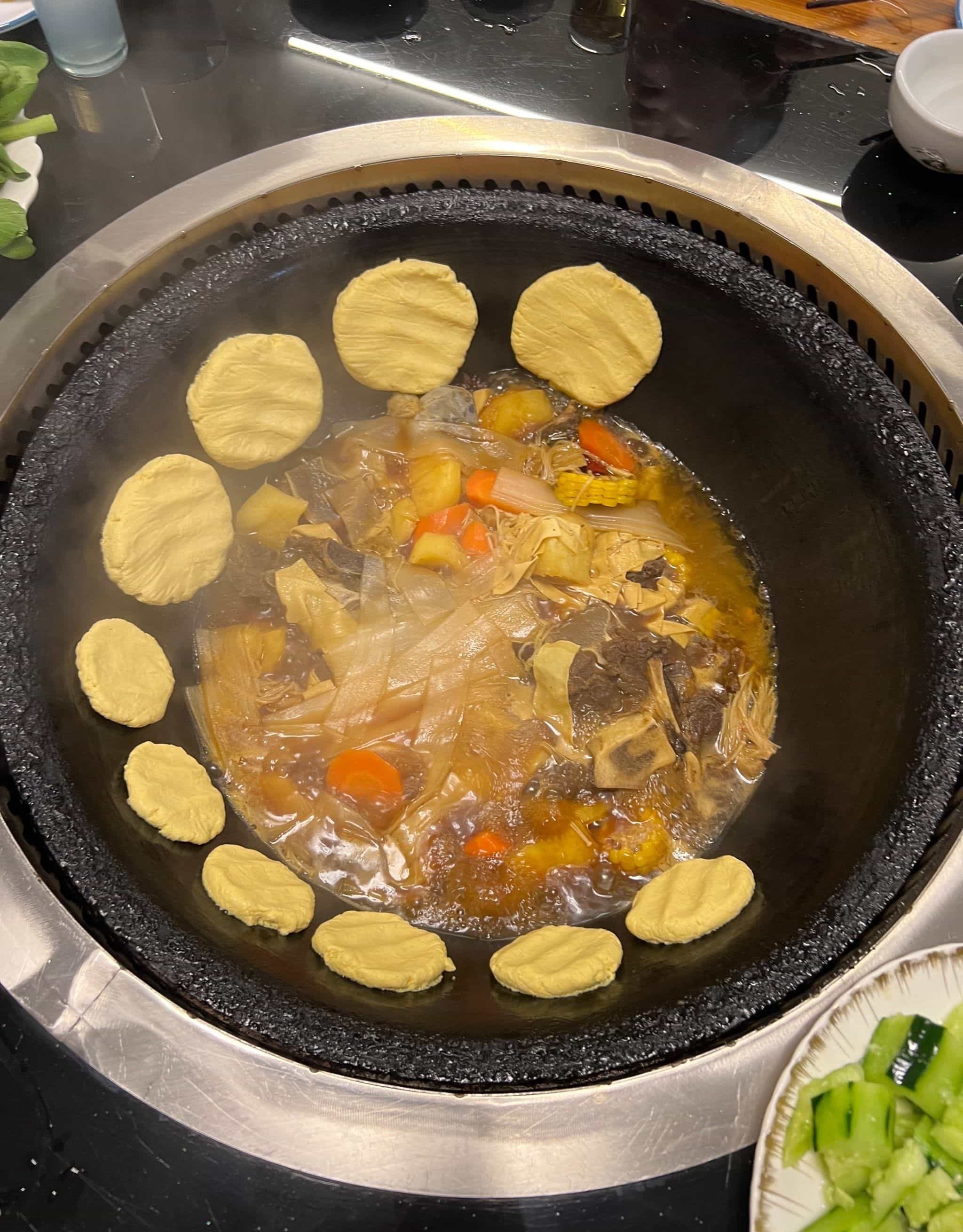 周家大院铁锅炖