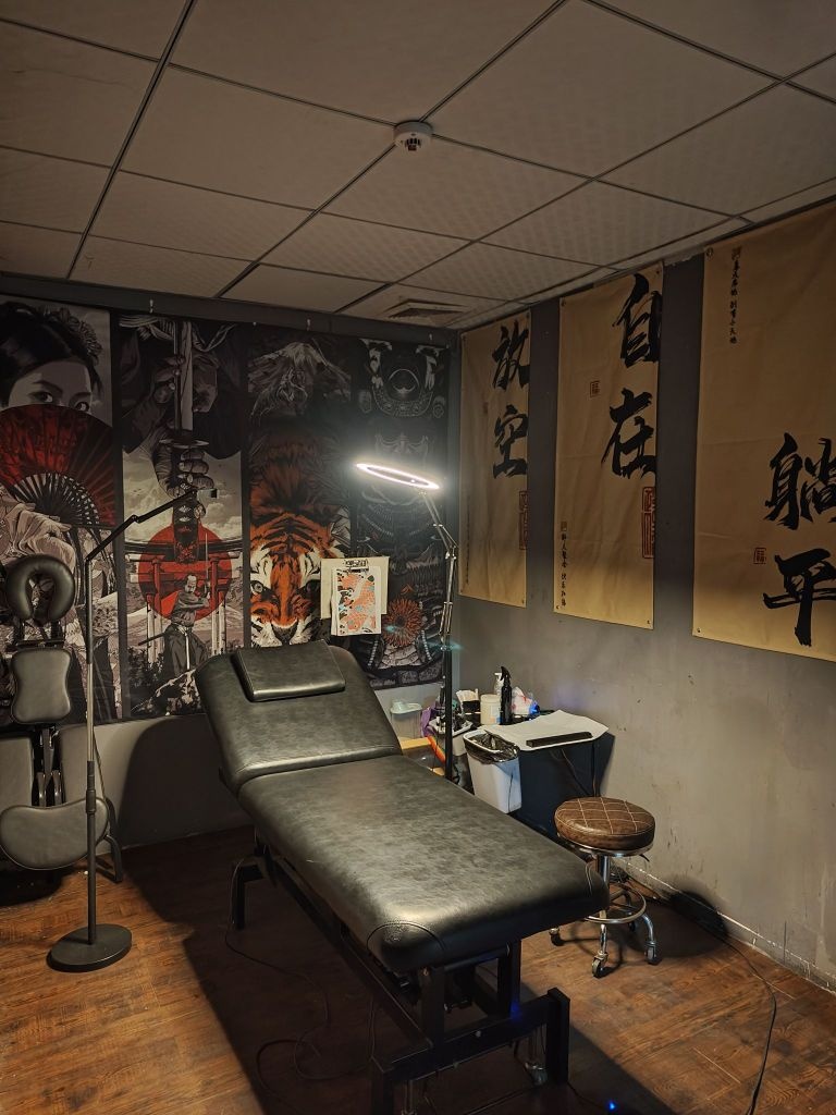 曜艺刺青(和美居B区店)