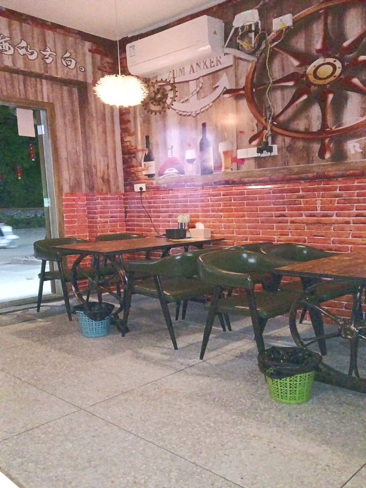 锋挺小食店
