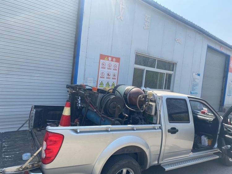 秦皇岛顺诚拖车修车搭电道路救援