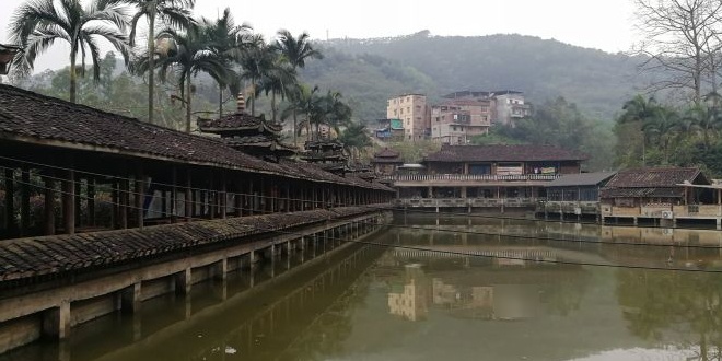 燕岭湖山庄