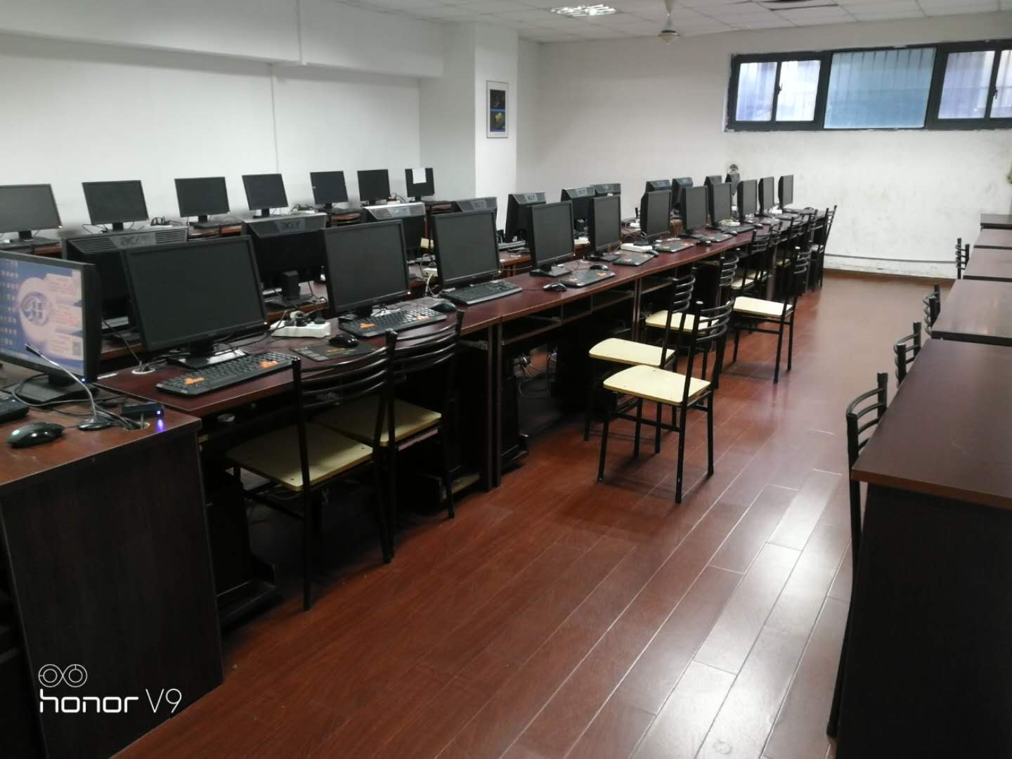 上海泉威数控模具沛讯(闵行莘庄校区)