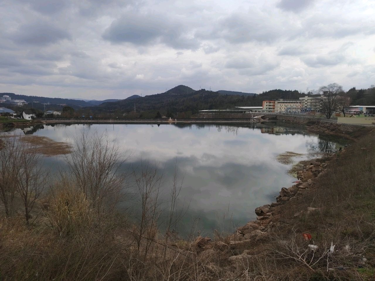 龙洞水库