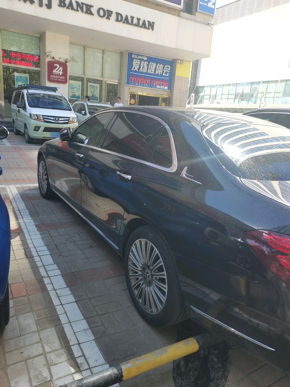 爱炼游泳训练基地