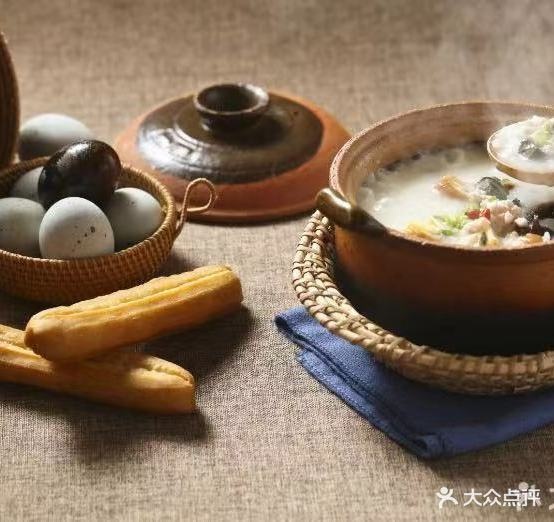 色假期吴家粥铺(银泰百货蚌埠东海大道店)
