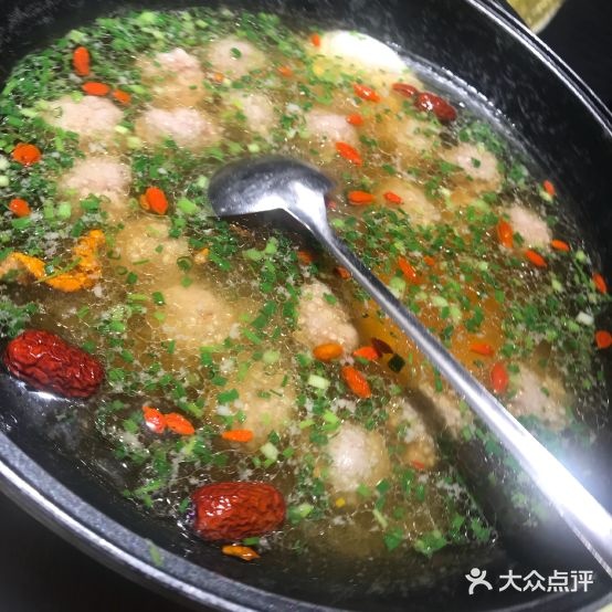 小亨鲜精致湘菜(铜仁店)