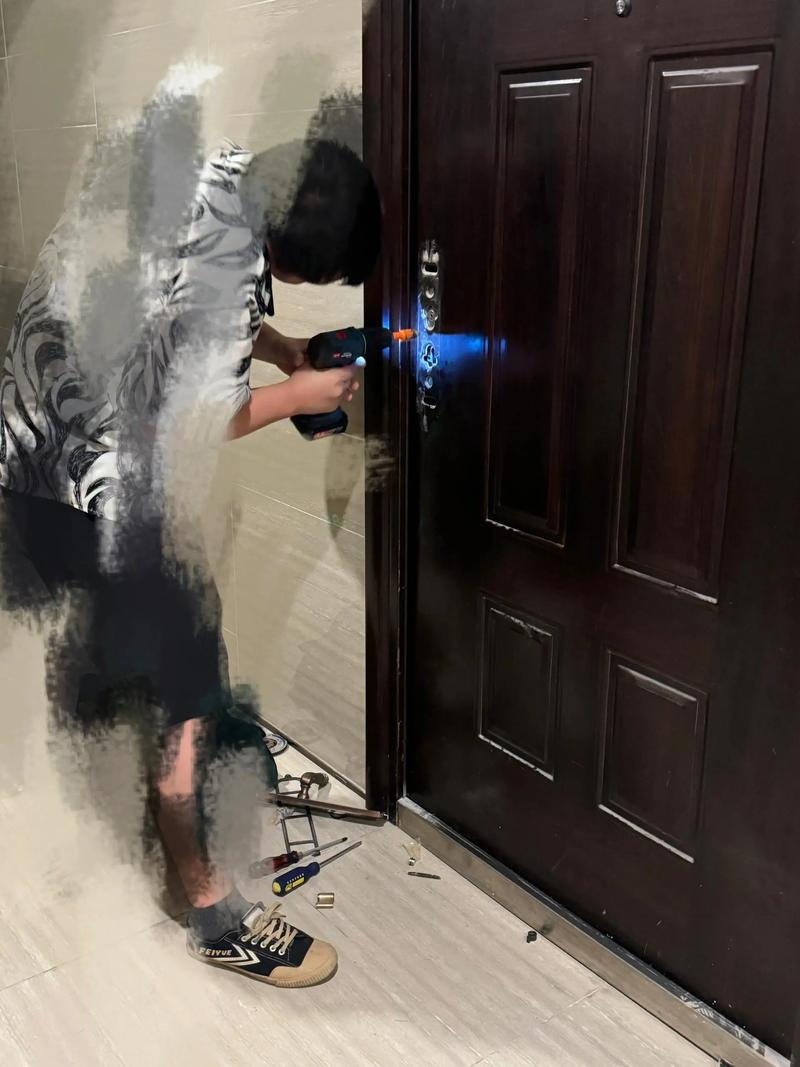 鸿御开锁汽车钥匙智能门锁(不配钥匙)