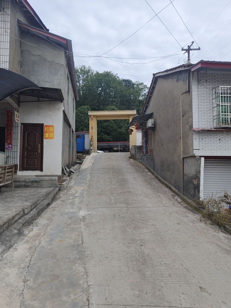 黎雅镇新能源汽车快充站